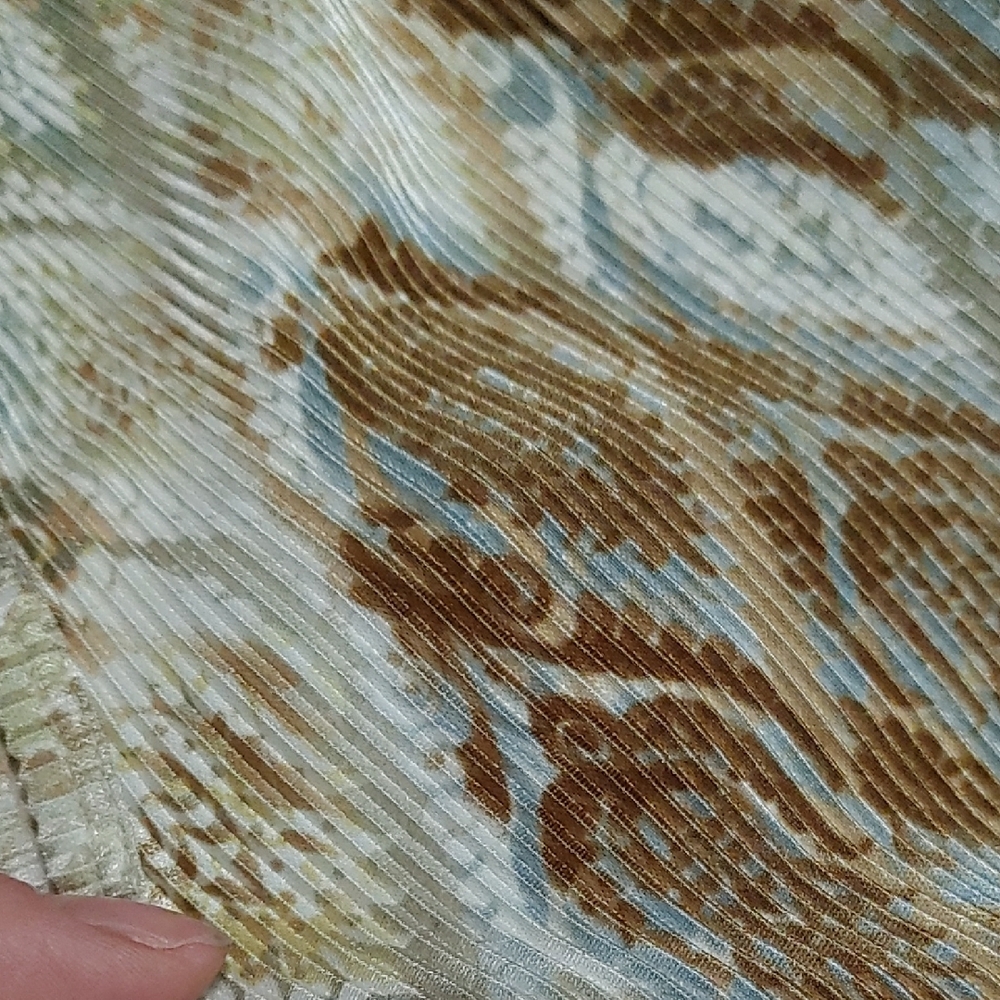 Sleeveless Patterned Top - Multicolor - Picture 3 of 4